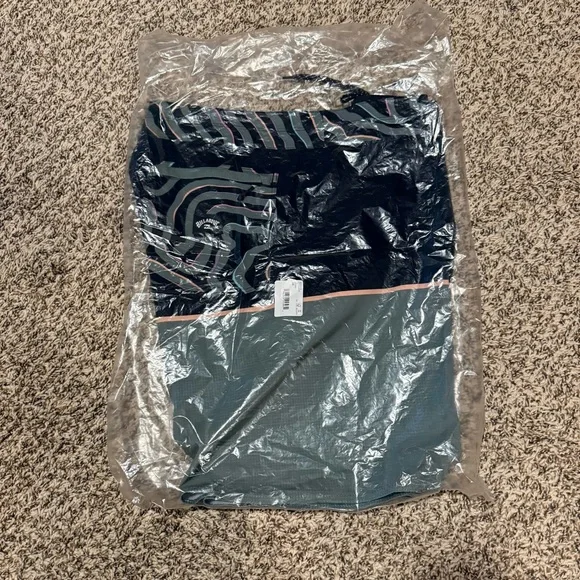 Billabong Black and Green Airlite Patterned Board Shorts - Picture 7 of 7